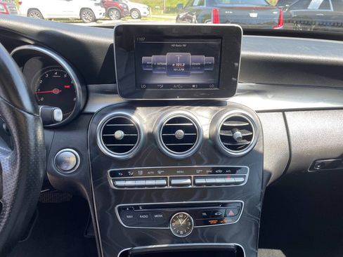 Used 2017 Mercedes-Benz C 300 4MATIC Sedan image 19