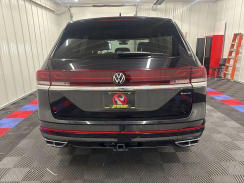Used 2024 Volkswagen Atlas SEL Premium R-Line AWD/4WD image 4