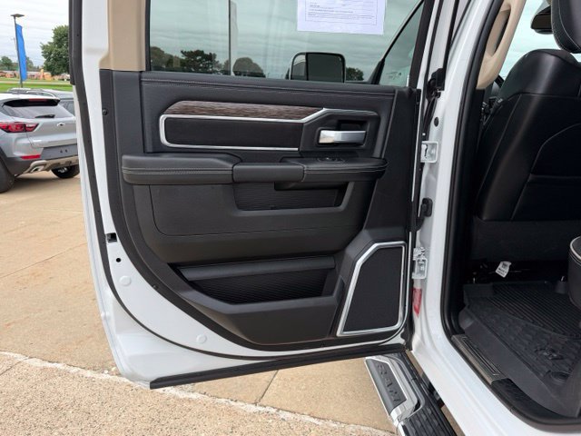 Used 2021 RAM 2500 Laramie AWD/4WD image 44
