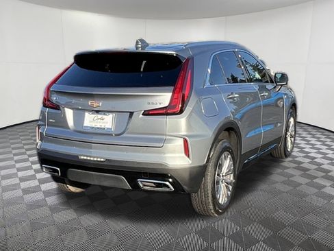 Used 2025 Cadillac XT4 Premium Luxury image 6