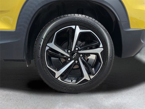 Used 2023 Chevrolet TrailBlazer RS w/ Convenience Package AWD/4WD image 33