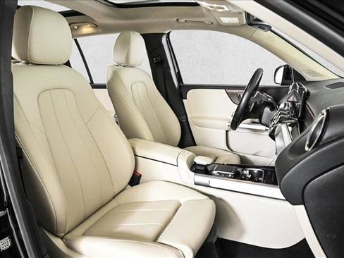 Certified 2023 Mercedes-Benz GLB 250 4MATIC w/ Premium Package image 23