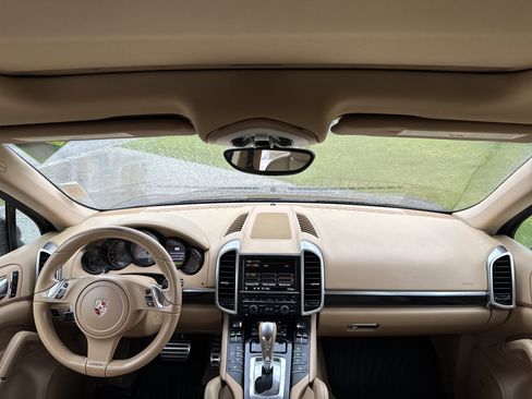 Used 2011 Porsche Cayenne S AWD/4WD image 22