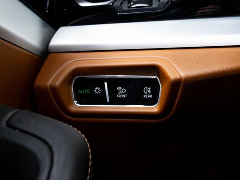 Used 2019 Lamborghini Urus image 64