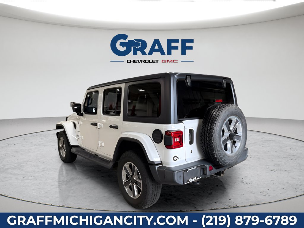 Used 2018 Jeep Wrangler Unlimited Sahara AWD/4WD image 3