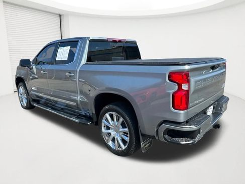 Used 2023 Chevrolet Silverado 1500 High Country w/ High Country Premium Package AWD/4WD image 7