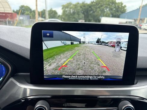 Used 2022 Ford Escape Titanium AWD/4WD image 23