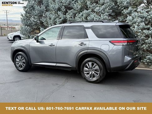 Used 2025 Nissan Pathfinder SV image 5