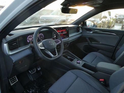 New 2026 Volkswagen Tiguan SE R-Line AWD/4WD image 29