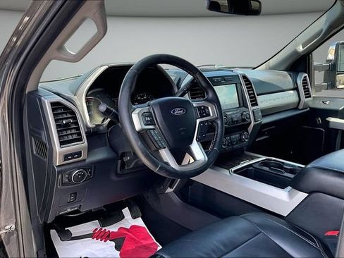 Used 2019 Ford F350 Lariat w/ Chrome Package AWD/4WD image 18