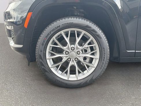 New 2025 Jeep Grand Cherokee L Summit AWD/4WD image 45