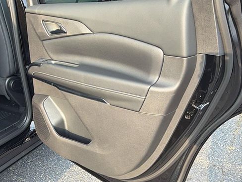 New 2027 Chevrolet Traverse LT w/ Midnight/Sport Edition FWD image 19