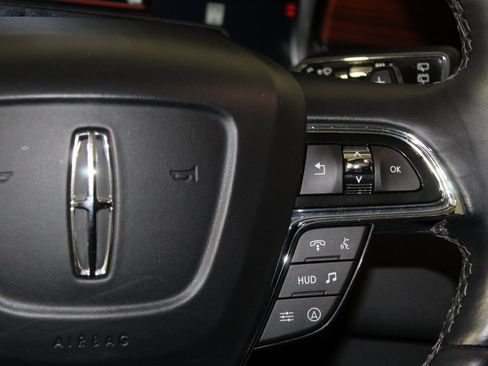Used 2024 Lincoln Navigator Reserve image 19