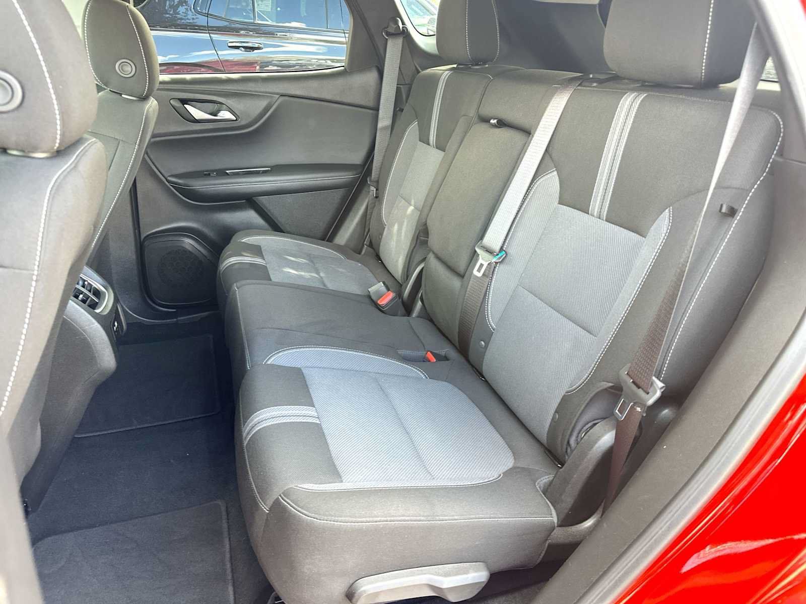 Used 2025 Chevrolet Blazer LT FWD image 23