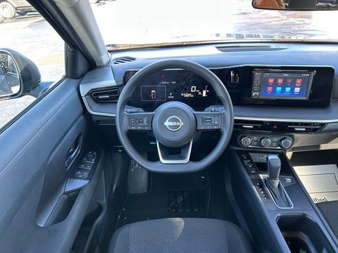 Used 2025 Nissan Kicks S image 20