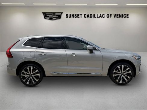 Used 2023 Volvo XC60 B5 Ultimate w/ Climate Package FWD image 2