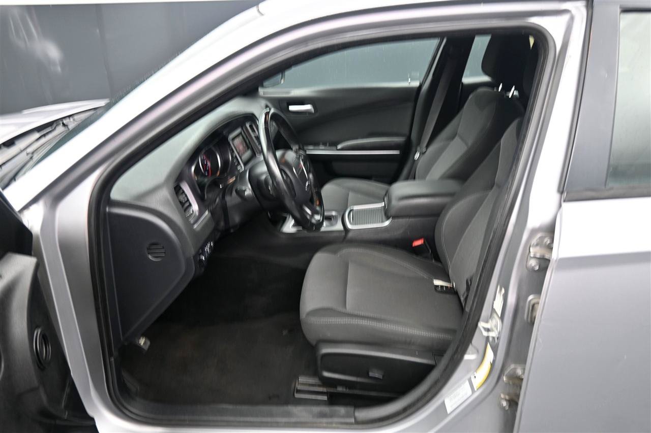 Used 2016 Dodge Charger SE w/ Popular Equipment Group RWD image 11