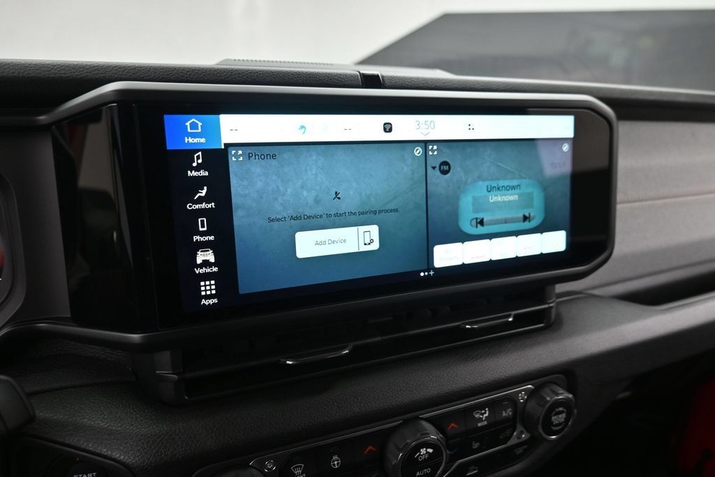 Used 2024 Jeep Gladiator Sport AWD/4WD image 19