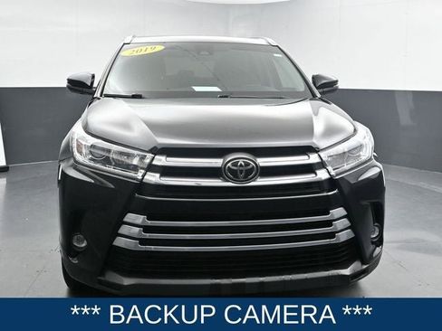 Used 2019 Toyota Highlander Limited image 4