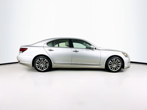 Used 2017 Lexus LS 460 w/ Comfort Package RWD image 10