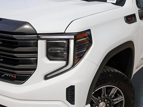 Used 2025 GMC Sierra 1500 AT4 image 3