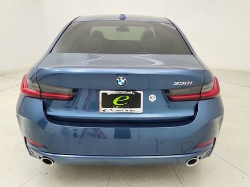 Used 2025 BMW 330i Sedan image 5