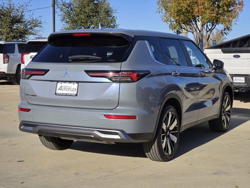 New 2026 Mitsubishi Outlander SE AWD/4WD image 4