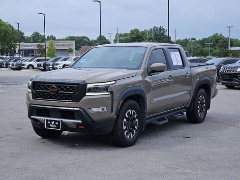 Used 2023 Nissan Frontier Pro-X w/ Pro Convenience Package RWD image 2
