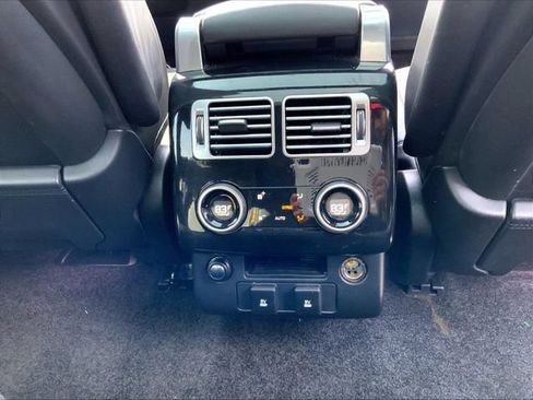 Used 2018 Land Rover Range Rover HSE AWD/4WD image 25