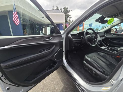 Used 2021 Jeep Grand Cherokee L Limited AWD/4WD image 20