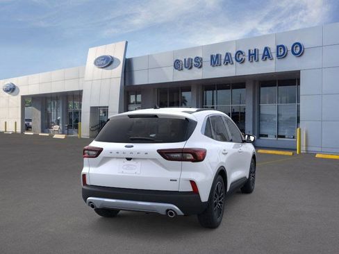 New 2025 Ford Escape SE image 8