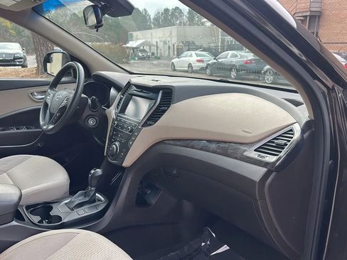 Used 2018 Hyundai Santa Fe SE FWD image 22