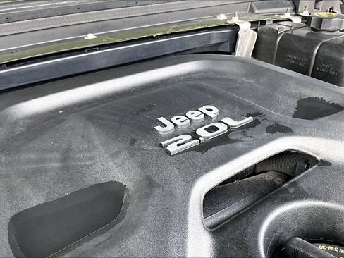 Used 2021 Jeep Wrangler Unlimited Sport AWD/4WD image 34