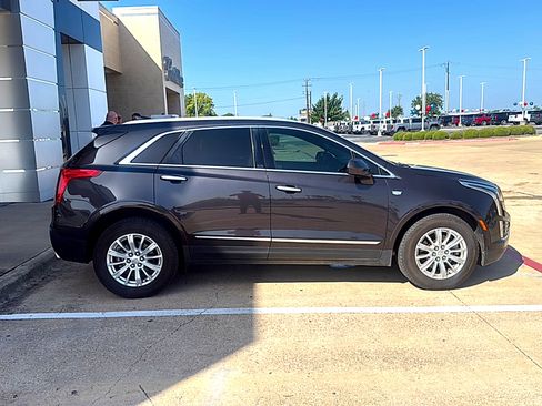 Used 2017 Cadillac XT5 FWD image 5