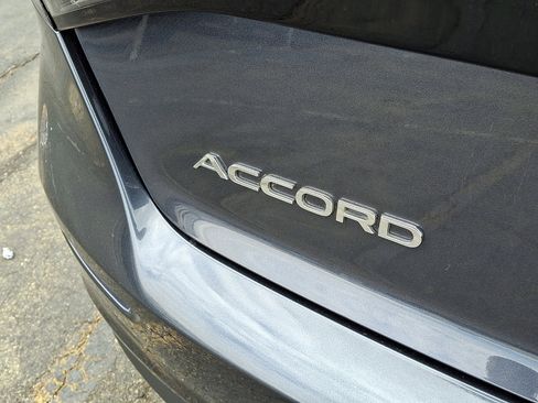 Used 2023 Honda Accord EX image 31