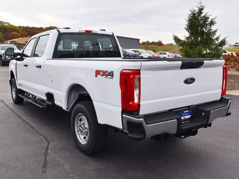 New 2026 Ford F250 XL w/ FX4 Off-Road Package AWD/4WD image 3