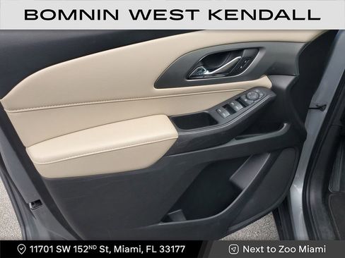 Used 2023 Chevrolet Traverse LS image 21