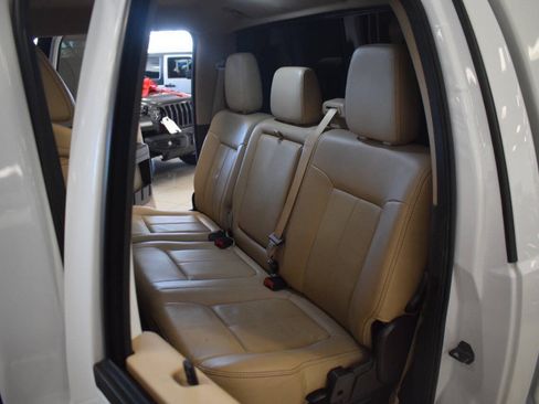 Used 2011 Ford F250 Lariat w/ Lariat Interior Pkg RWD image 57
