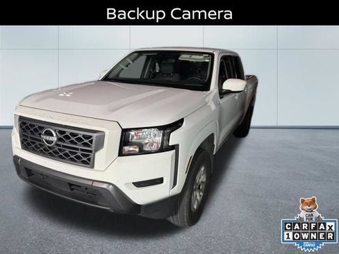 Used 2024 Nissan Frontier SV AWD/4WD image 3