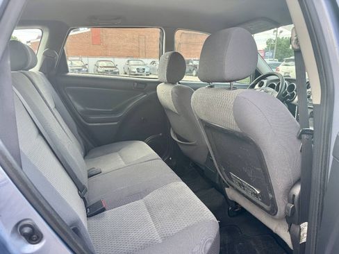 Used 2005 Toyota Matrix FWD image 11