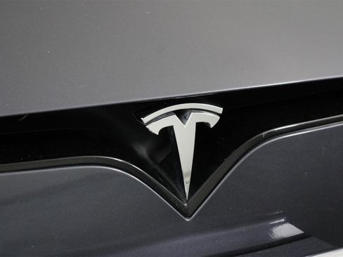 Used 2022 Tesla Model S image 27