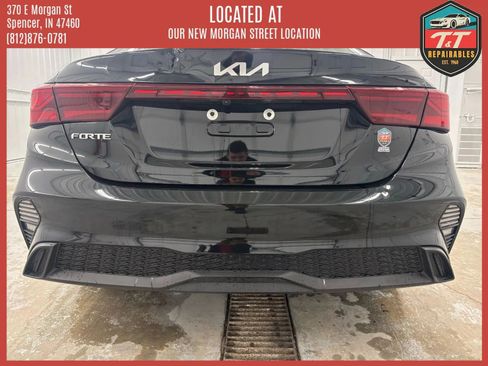 Used 2023 Kia Forte LXS w/ LXS Technology Package FWD image 6