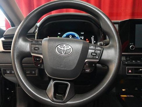 Certified 2025 Toyota Camry LE image 12