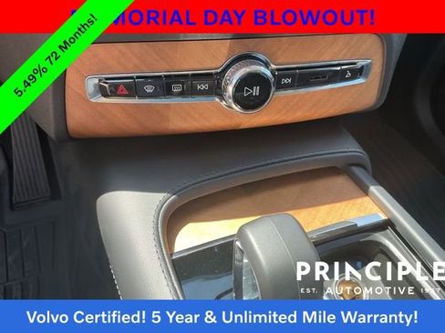 Certified 2025 Volvo XC90 B5 Plus w/ Protection Package Premier AWD/4WD image 22