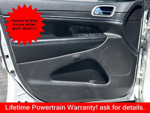 Used 2018 Jeep Grand Cherokee Limited AWD/4WD image 17