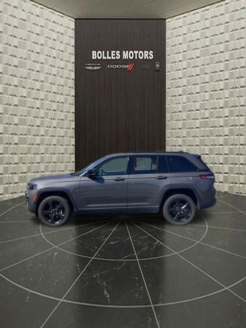 Certified 2024 Jeep Grand Cherokee Altitude AWD/4WD image 15