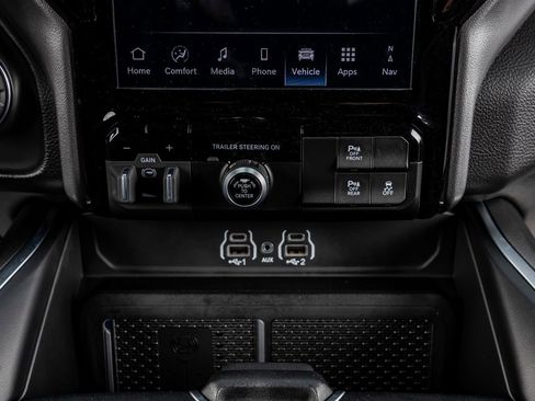 Used 2025 RAM 1500 Big Horn AWD/4WD image 26