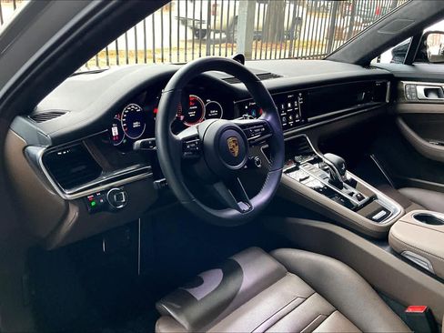 Used 2022 Porsche Panamera GTS image 17