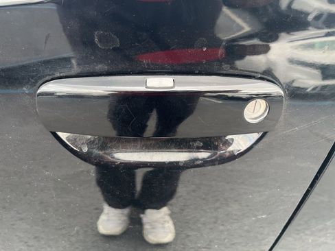 Used 2017 Dodge Charger R/T w/ Plus Group image 17