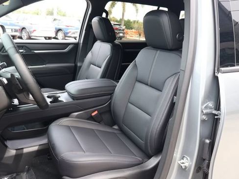 New 2026 GMC Acadia Elevation w/ Elevation Premium Package AWD/4WD image 15